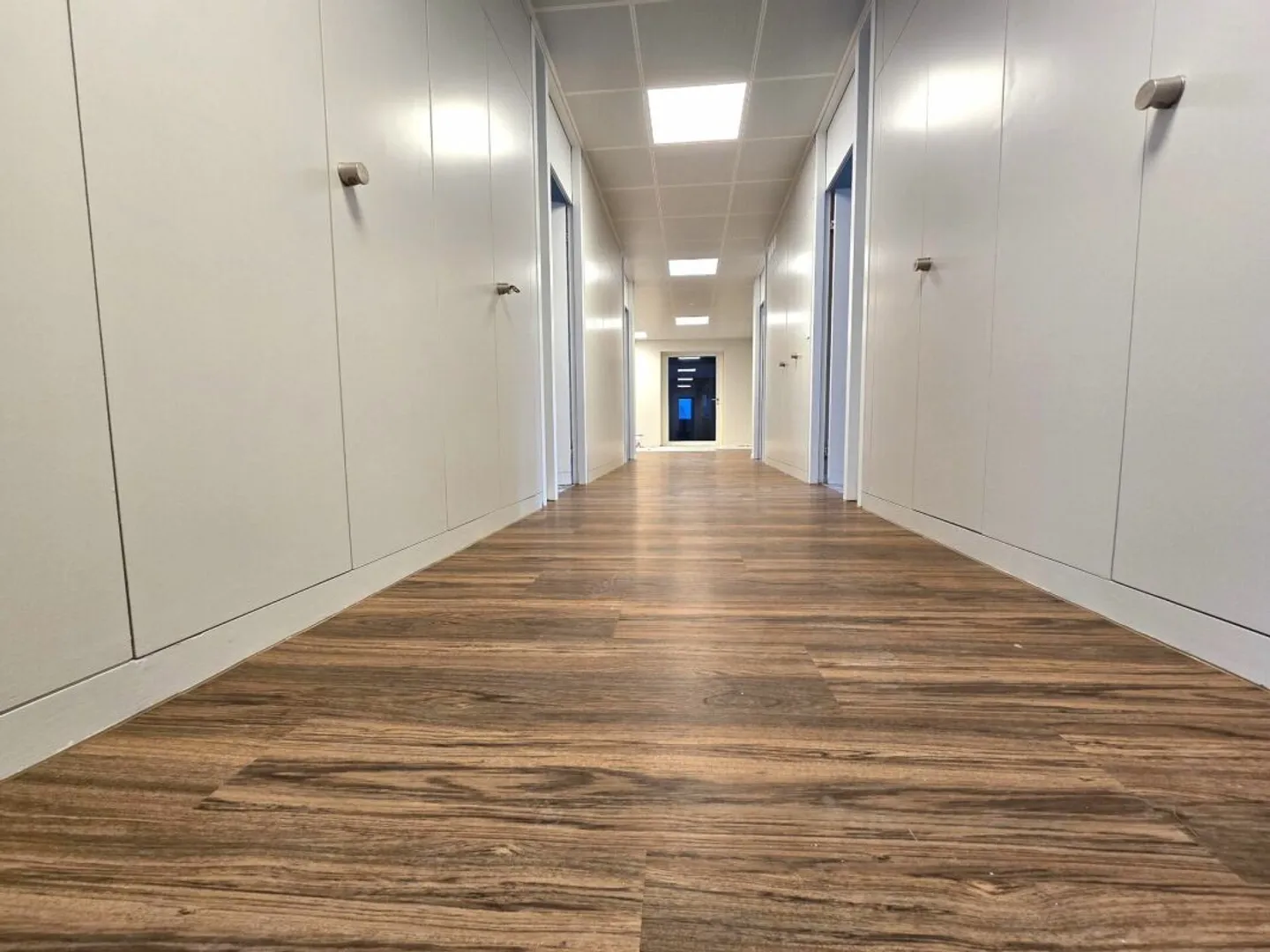 Piccoli uffici in una posizione centrale a Wallisellen - Foto 2 di 9