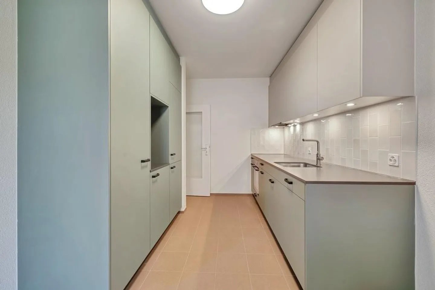 Appena ristrutturato e pronto per essere abitato: Vivere con stile ad Allschwil - Foto 3 di 10