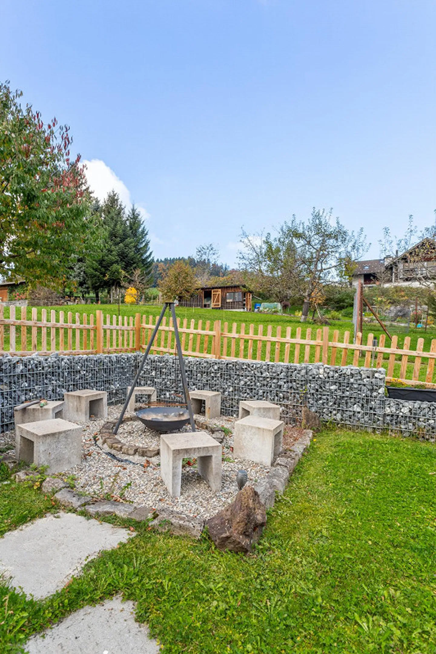 Charming Flarz House & Versatile Property - Photo 7 of 9