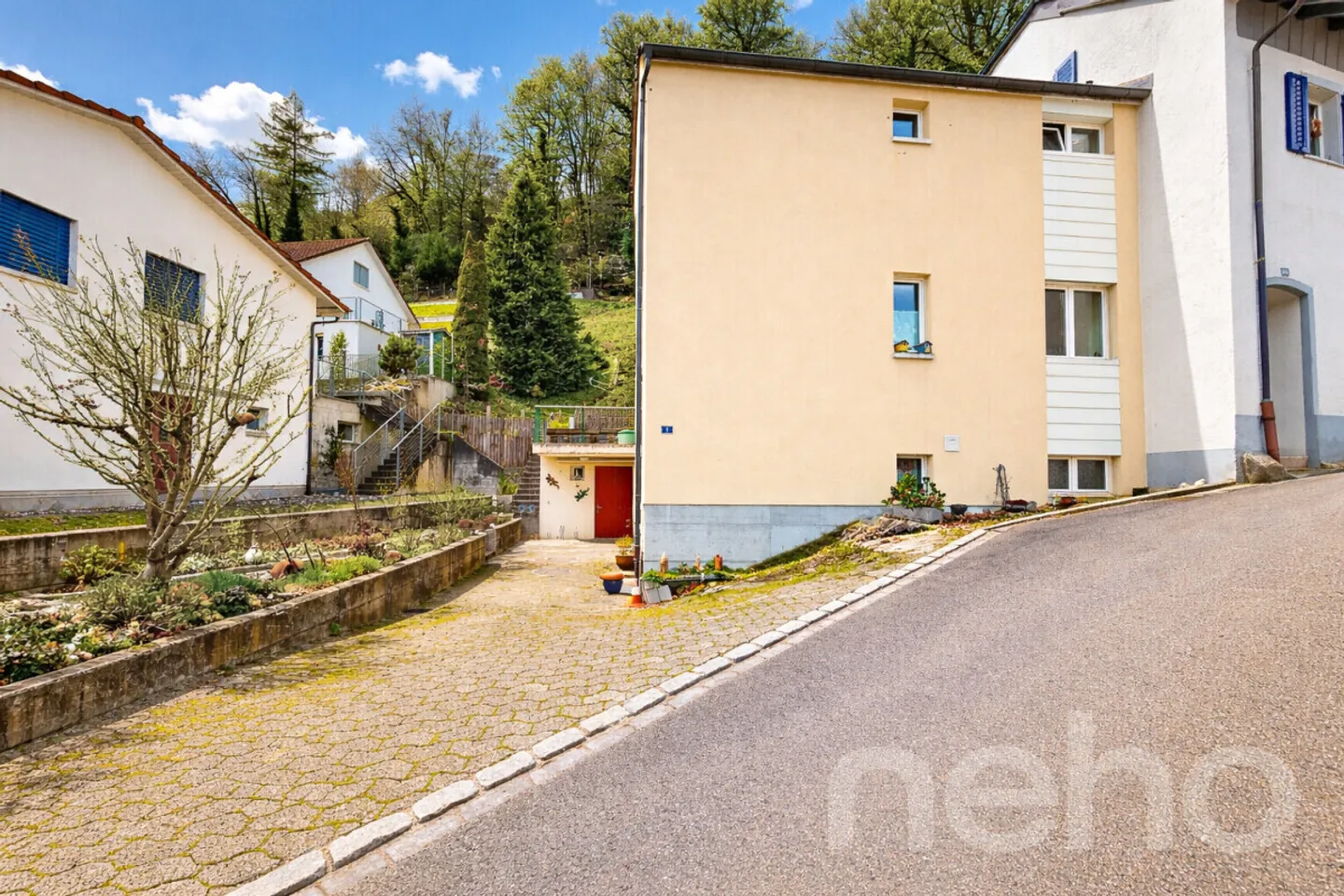 Ampia casa bifamiliare con appartamento e vista panoramica - Foto 12 di 12