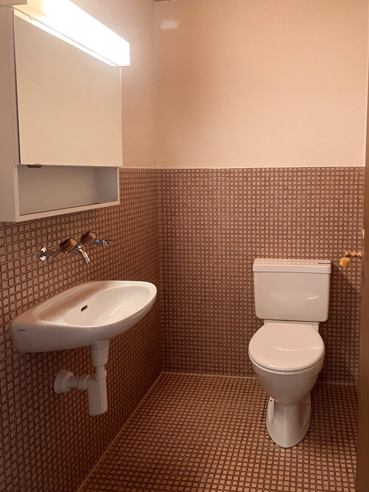 Cozy apartment with a view of the mountains - Photo 7 of 8