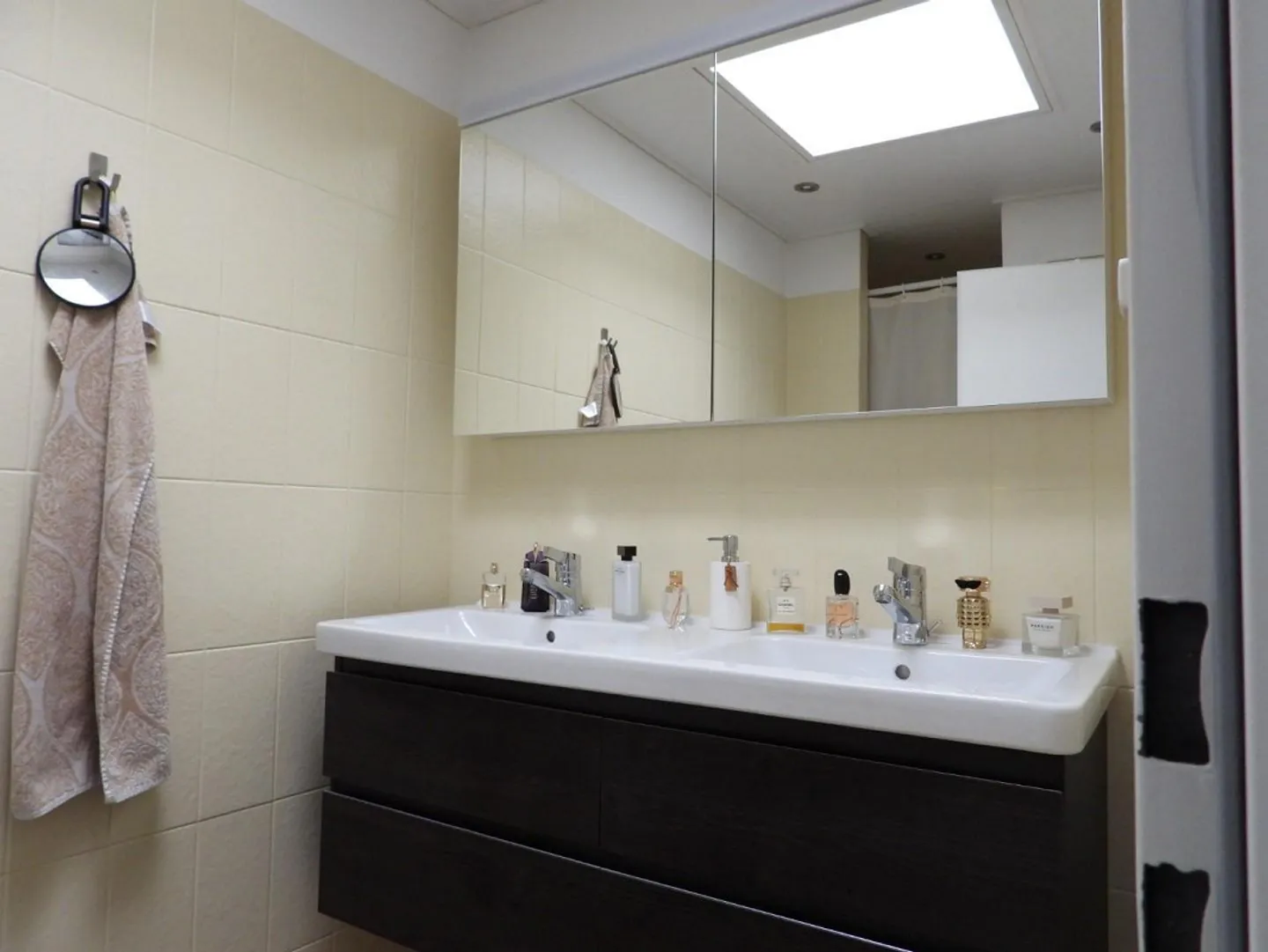 Appartement en attique avec un aménagement intérieur spécial ! - Photo 11 sur 13