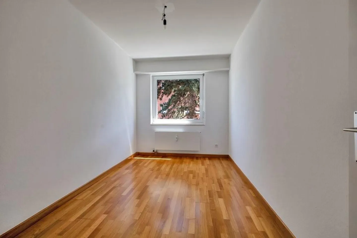 Appena ristrutturato e pronto per essere abitato: Vivere con stile ad Allschwil - Foto 8 di 10