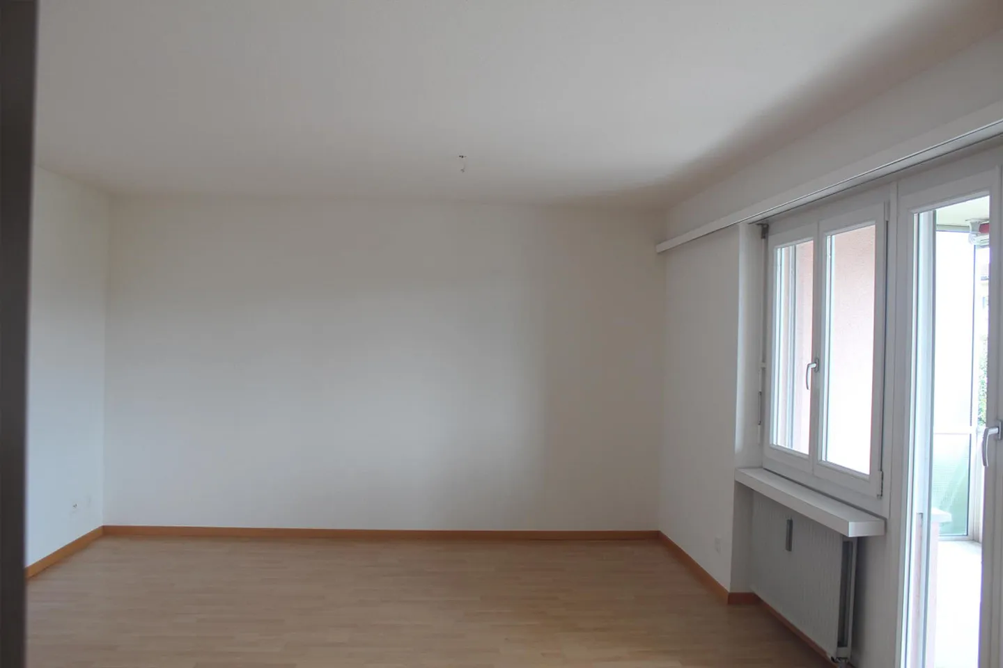 Spacious centrally located apartment - Photo 4 of 9