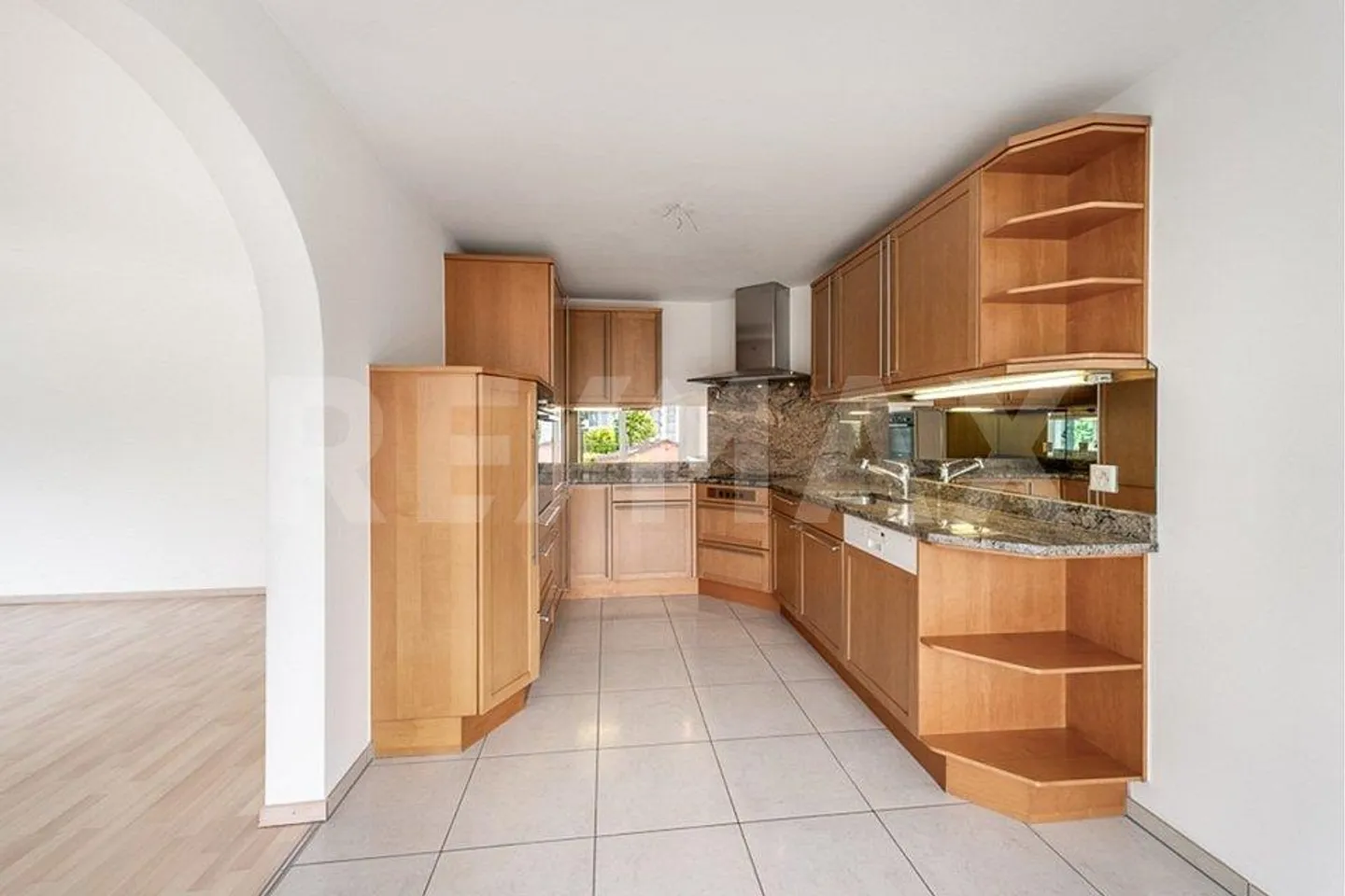Helle 4½-Zi-Wohnung mit Balkon - Foto 4 von 13