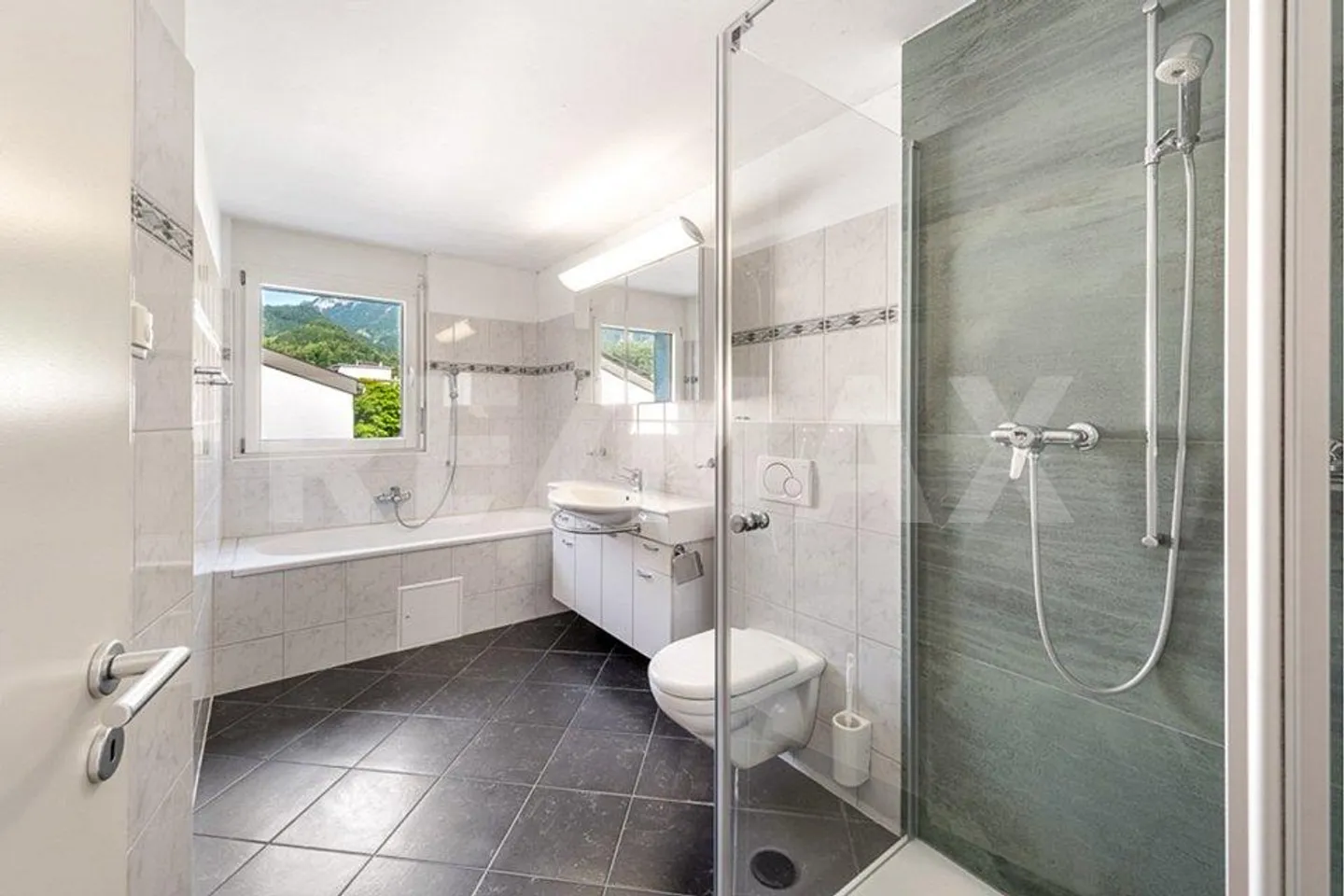 Helle 4½-Zi-Wohnung mit Balkon - Foto 6 von 13