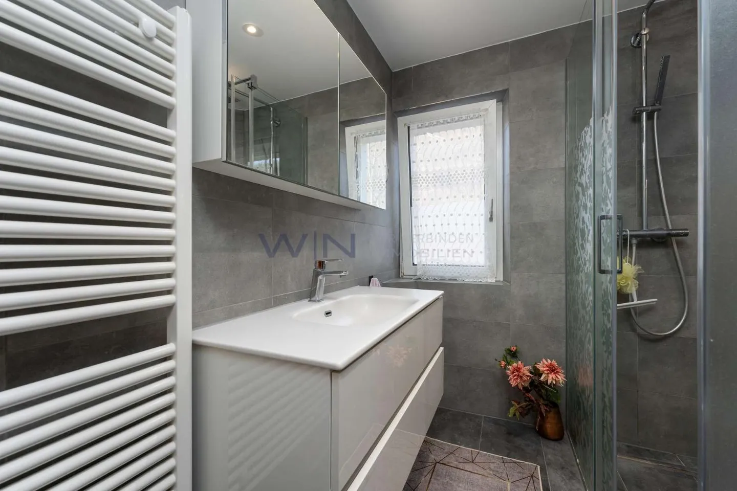 Charmantes Familienhaus mit Garten - Foto 13 von 13