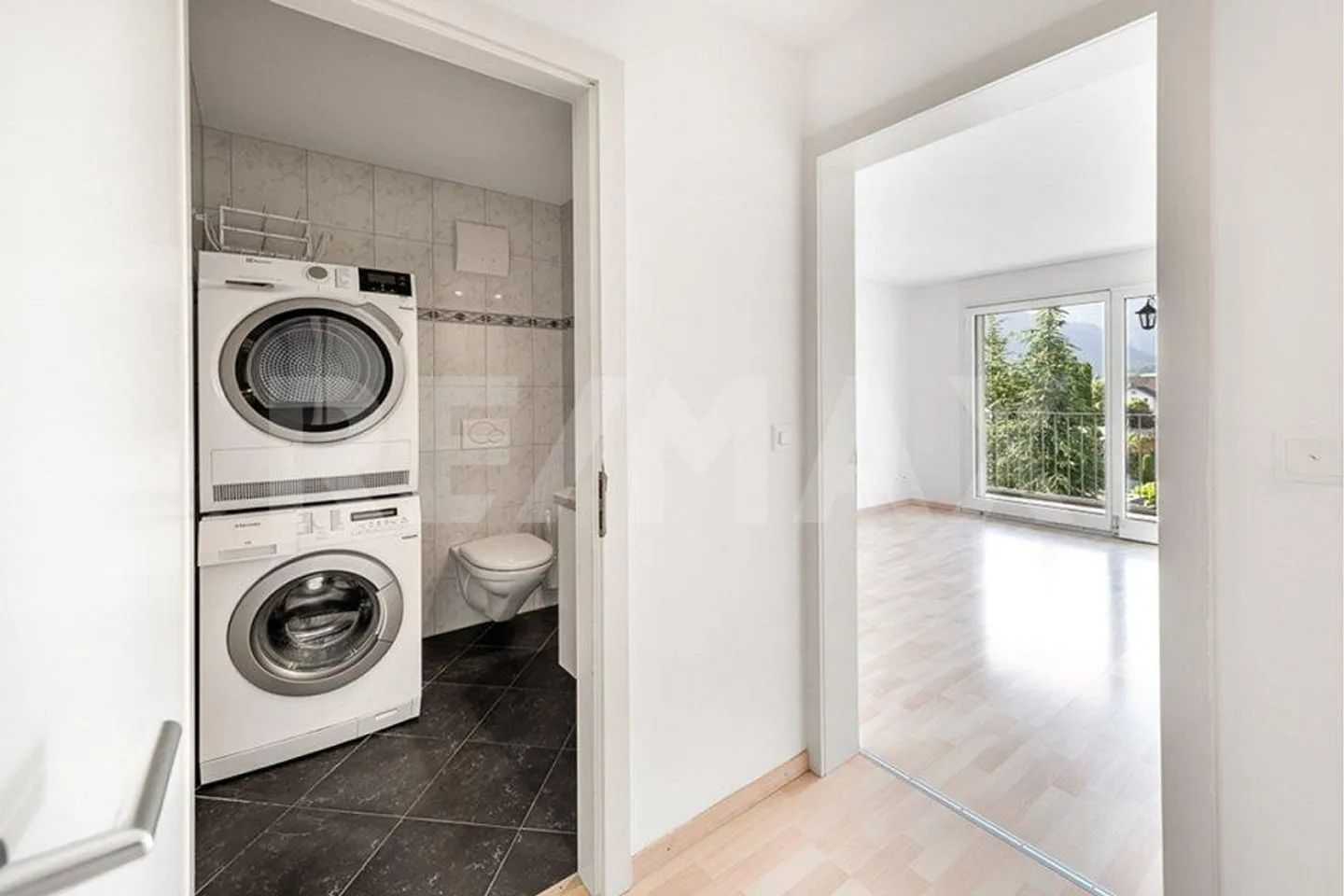 Helle 4½-Zi-Wohnung mit Balkon - Foto 8 von 13