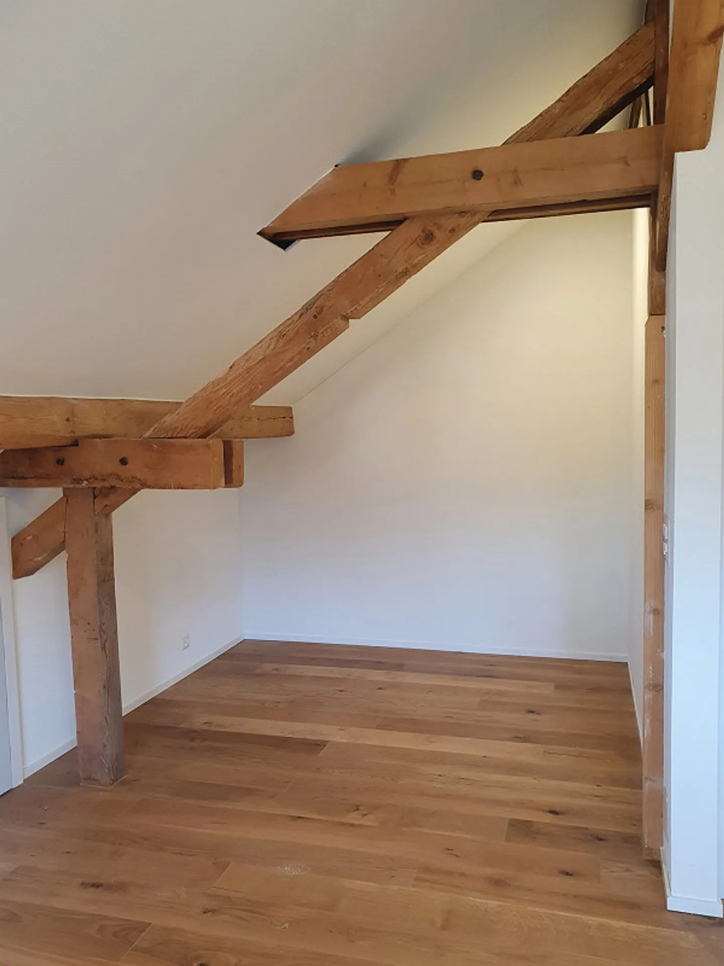 Appartamento mansardato completamente ristrutturato di 1,5 stanze - Foto 9 di 11