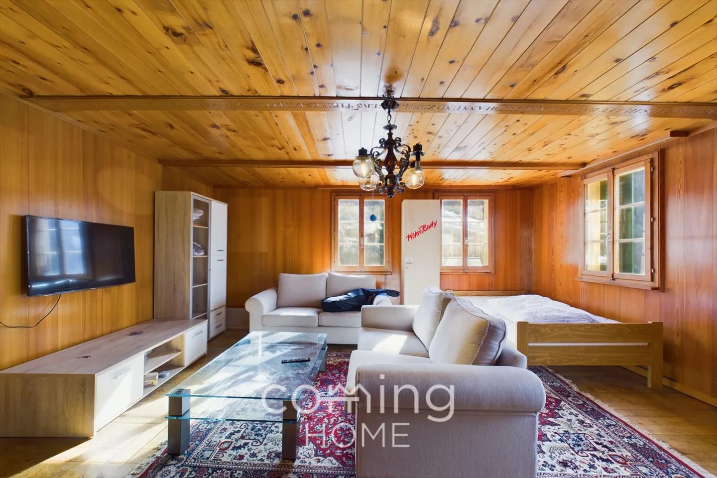 Space for Ideas: 5.5-Room Apartment in Bürchen with Charm and Alpine View - Photo 2 of 11