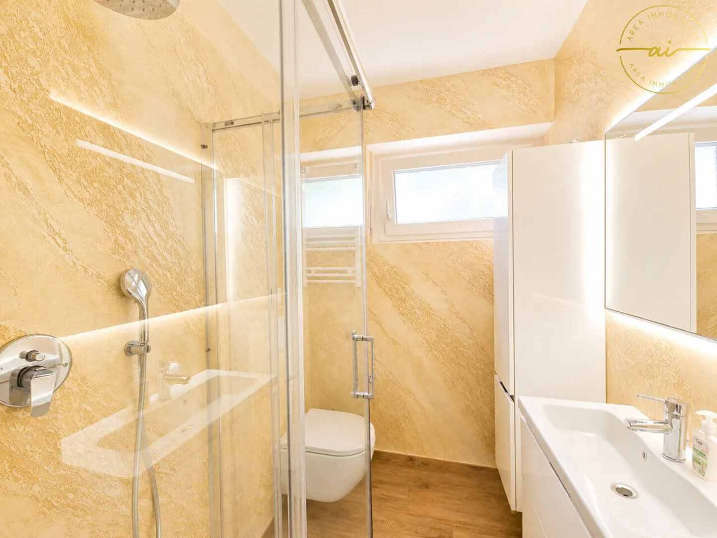 4.5-ROOM APARTMENT COMPLETELY RENOVATED - Photo 10 of 13