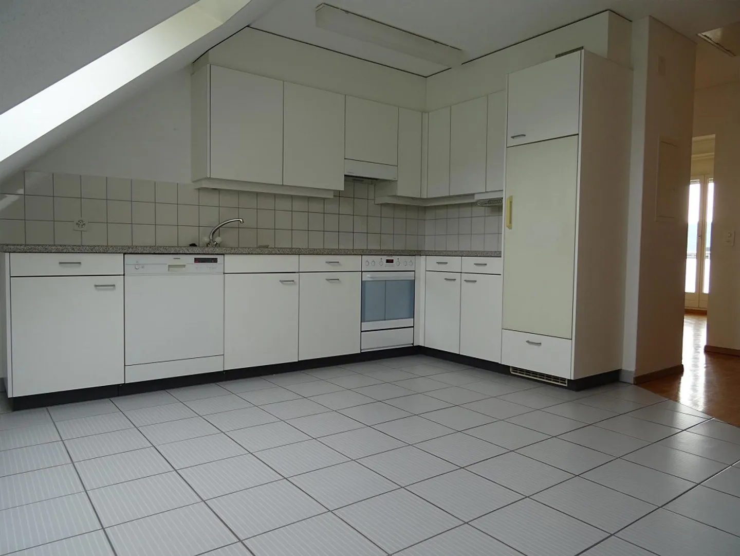 Benefit from our family discount - Living in a quiet location - Photo 2 of 12
