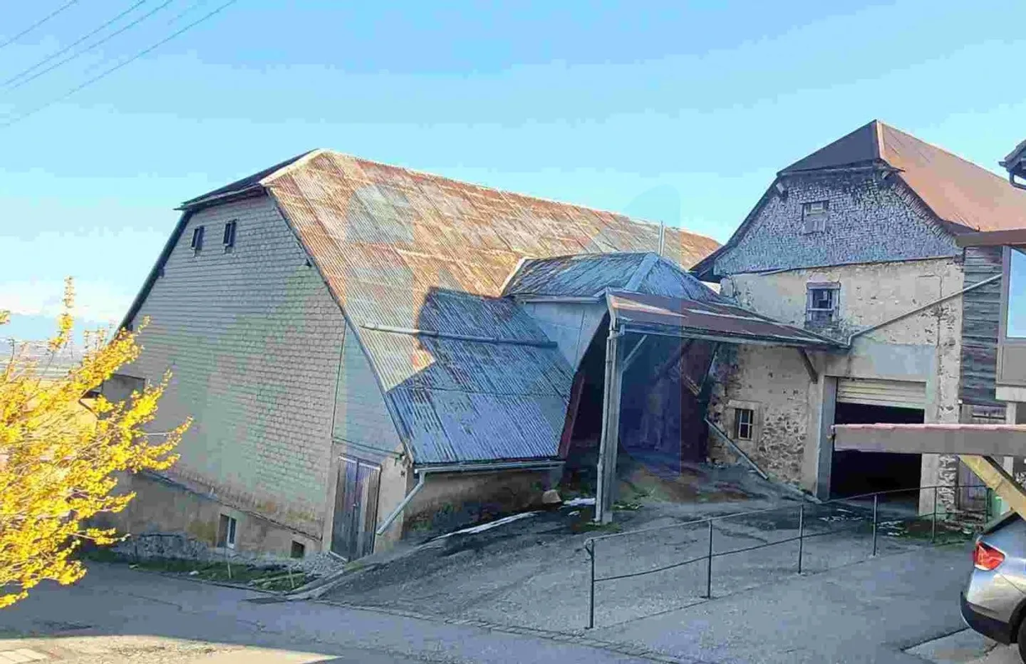 Character house for sale - 7 apartments - 2 office/commercial Mont-la-Ville (1148) - Photo 2 of 12