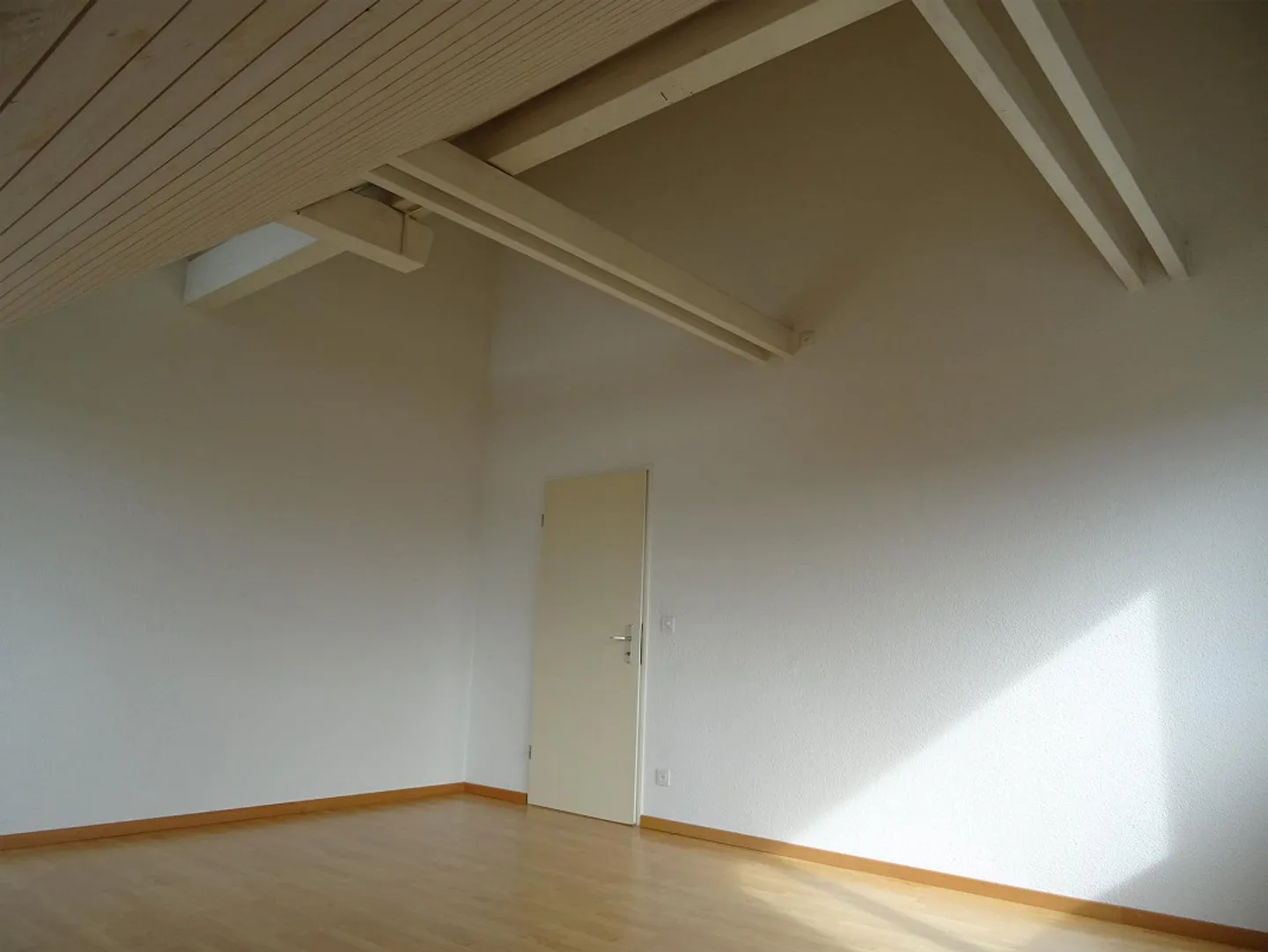 Benefit from our family discount - Living in a quiet location - Photo 9 of 12
