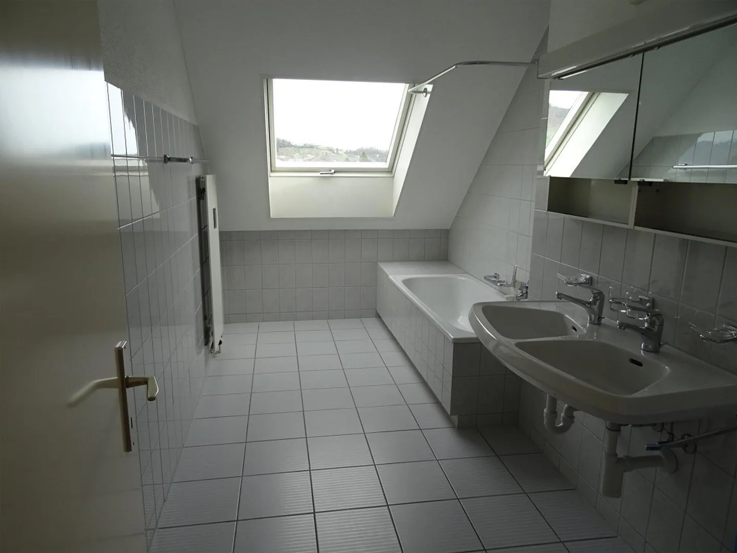 Benefit from our family discount - Living in a quiet location - Photo 11 of 12