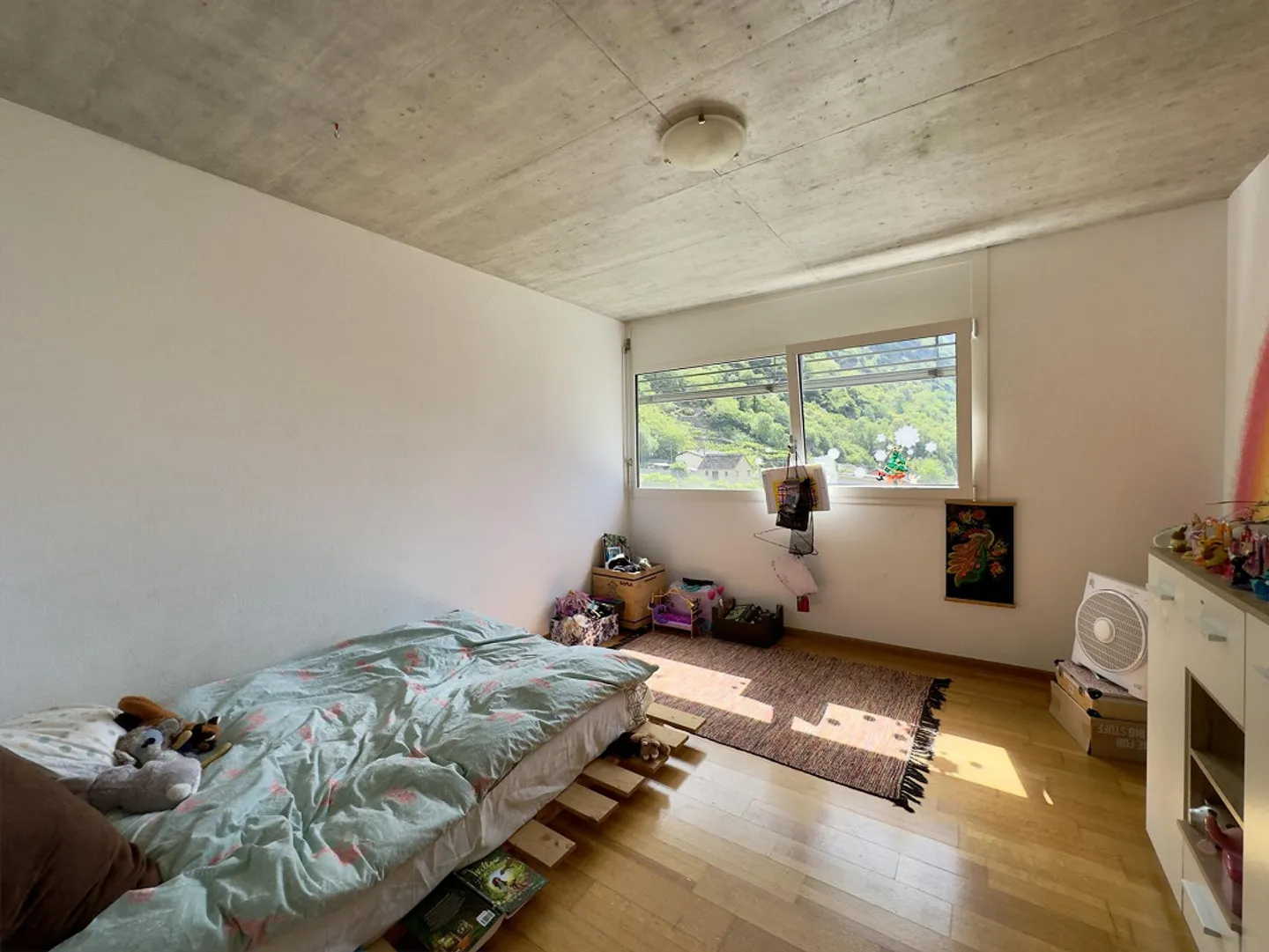 SINGLE-FAMILY HOUSE WITH 7 ROOMS AND LARGE GARDEN IN GIORNICO - Photo 9 of 10