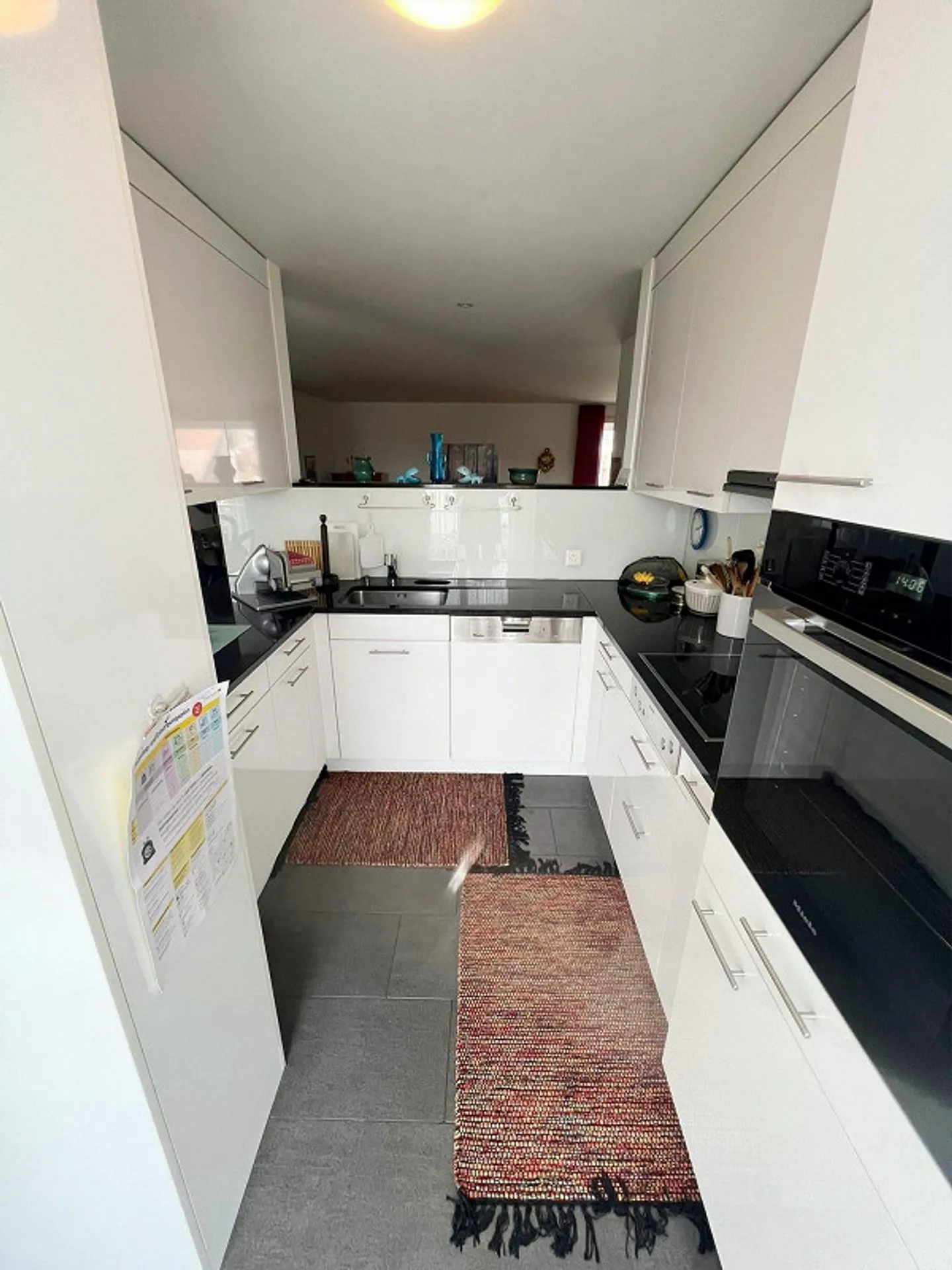 Appartement spacieux et lumineux de 4,5 pièces dans un emplacement central - Photo 5 sur 11