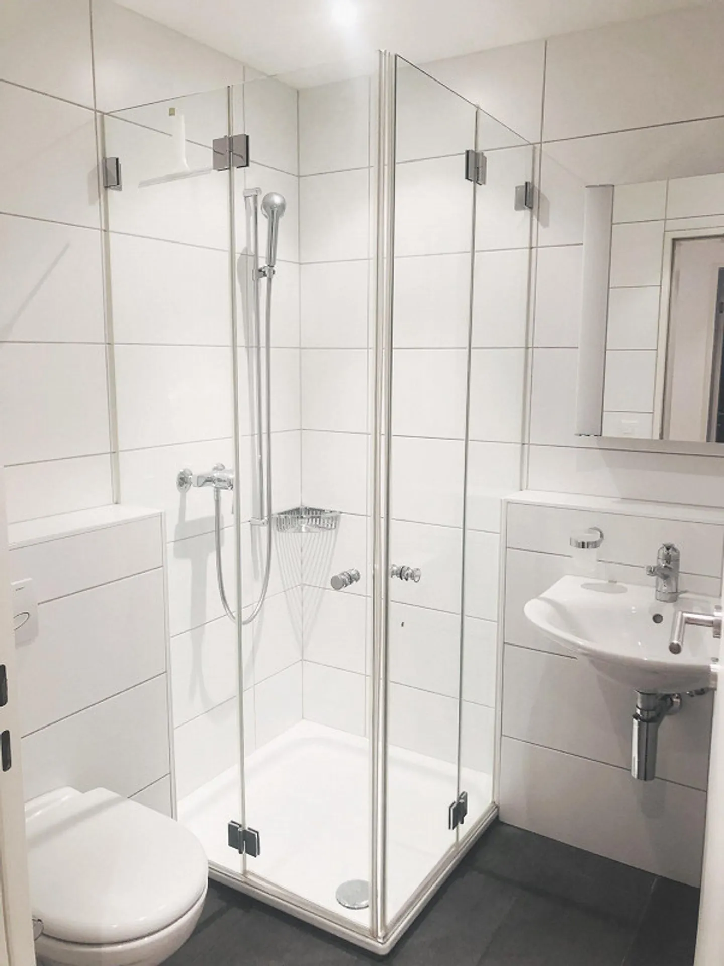 Appartement spacieux et lumineux de 4,5 pièces dans un emplacement central - Photo 10 sur 11