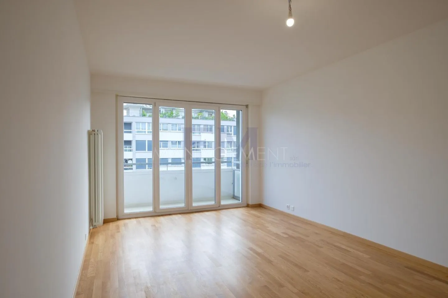 Renovated 4-Room Apartment - Photo 8 of 13