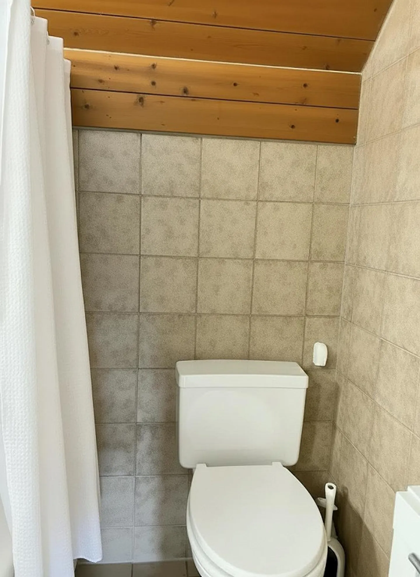 Charmante 2.5-Zimmer-Wohnung | Grosszügig & voller Möglichkeiten - Photo 3 of 13