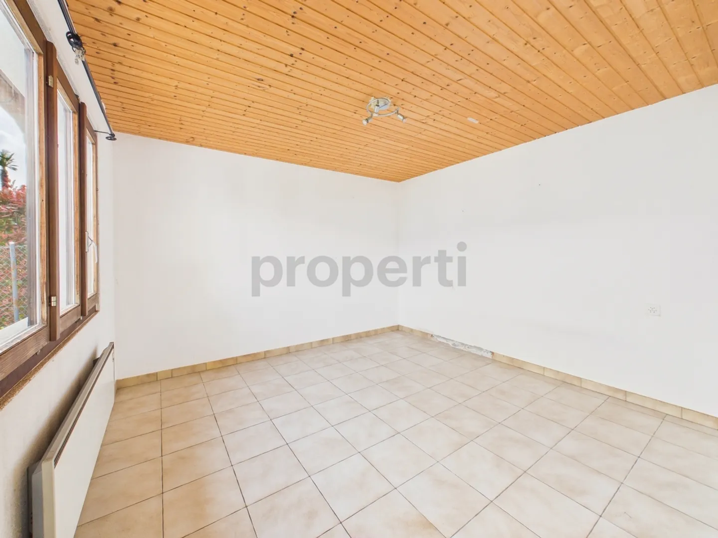 Brissago - Maison jumelée avec vue sur le lac, piscine et grand potentiel de développement - Photo 8 sur 13