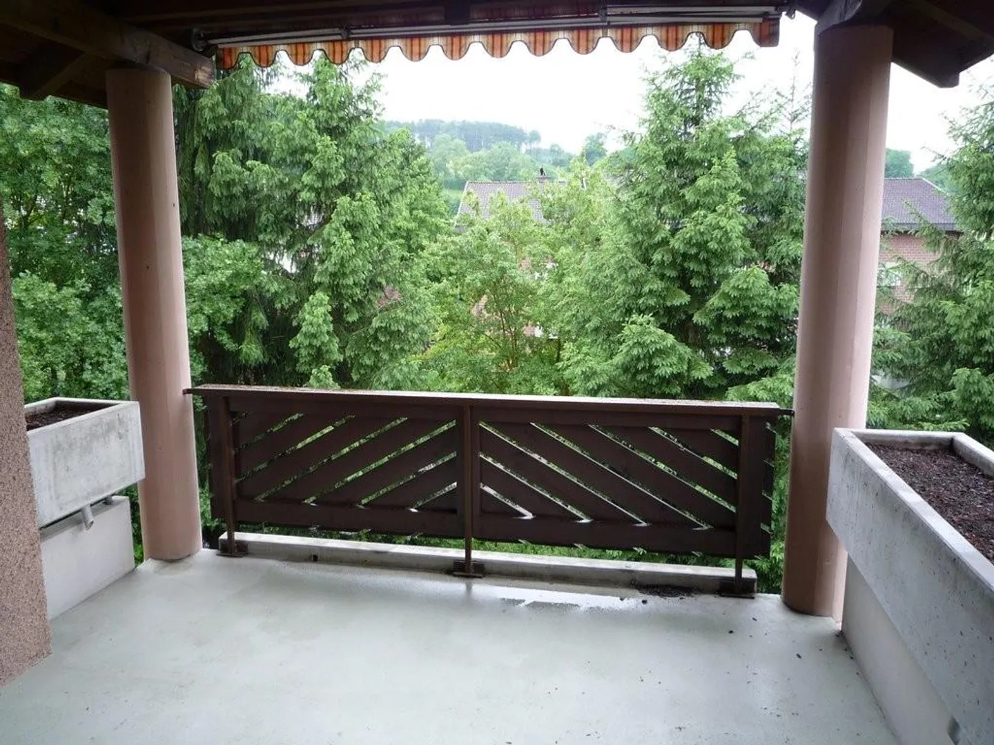 RENT WITHOUT DEPOSIT - Large bright apartment in a green environment - Photo 5 of 6