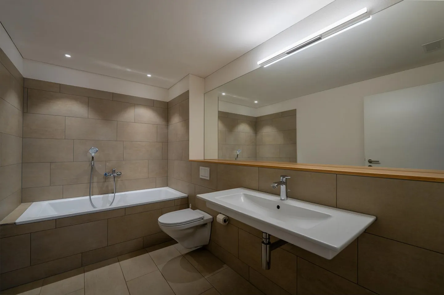 Modernes Apartment mit Seeblick - Foto 5 von 6