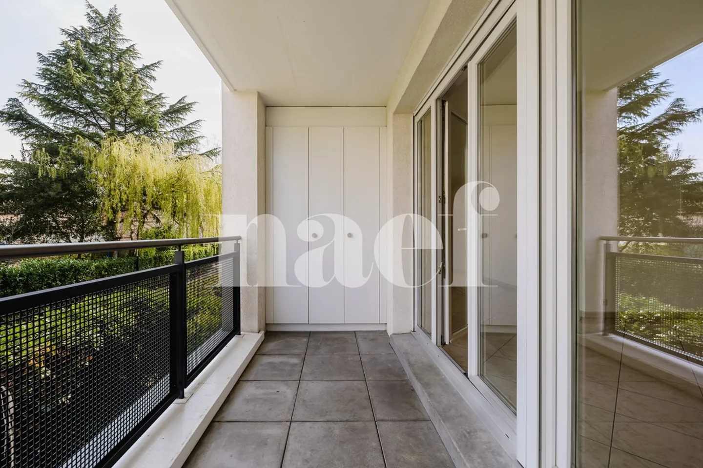 Rare opportunity in Grand-Saconnex? Spacious 7-room family apartment - Photo 3 of 12