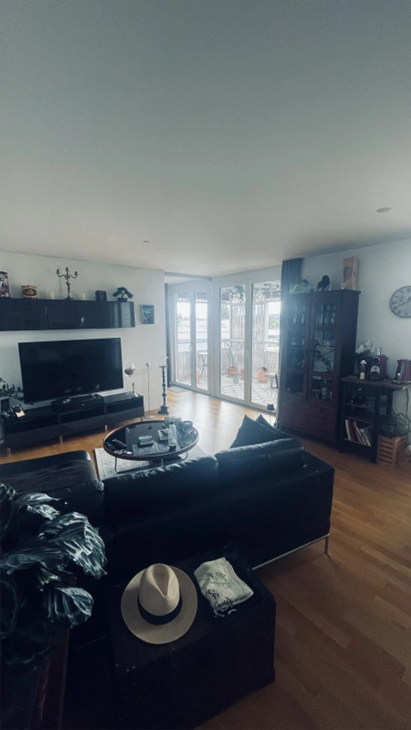 Helle 3.5-Zimmer-Wohnung mit grossem Balkon und eigenem Waschturm - Photo 1 of 10