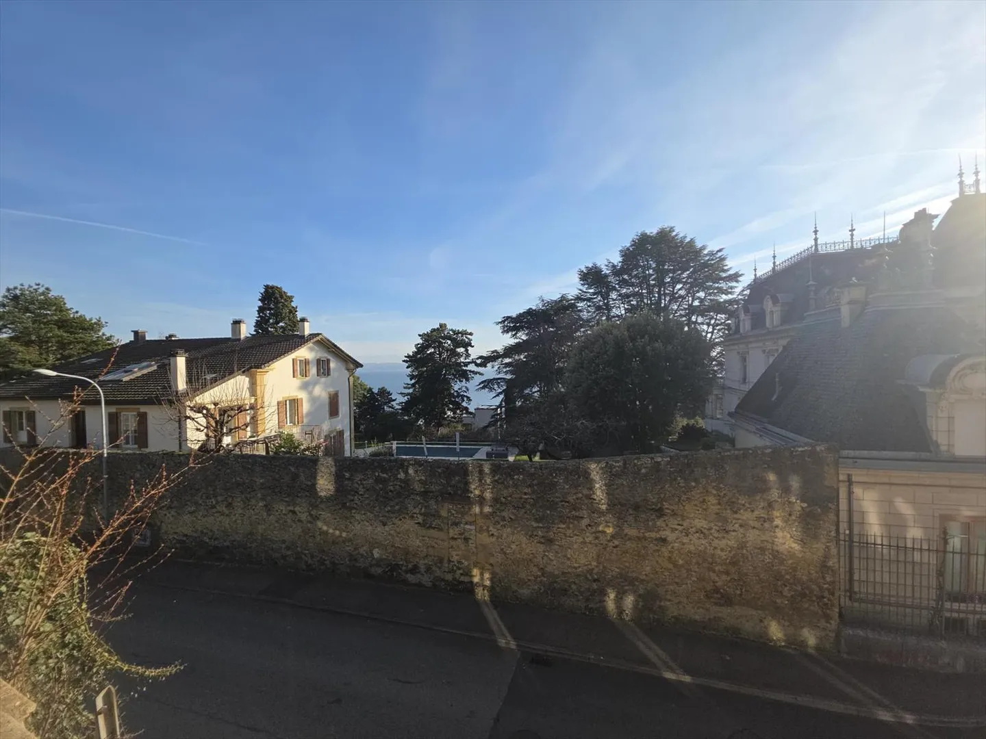 Magnifico appartamento ristrutturato di 5.5 stanze con giardino e veranda - Foto 8 di 13