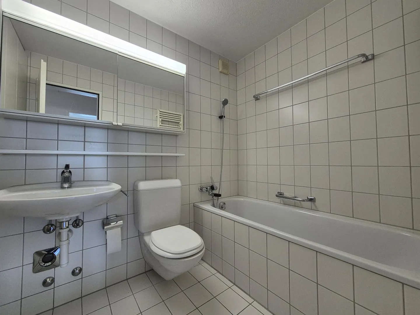 Appartement 4.5 pièces ensoleillé dans un emplacement excellent à Davos Platz - Photo 5 sur 6