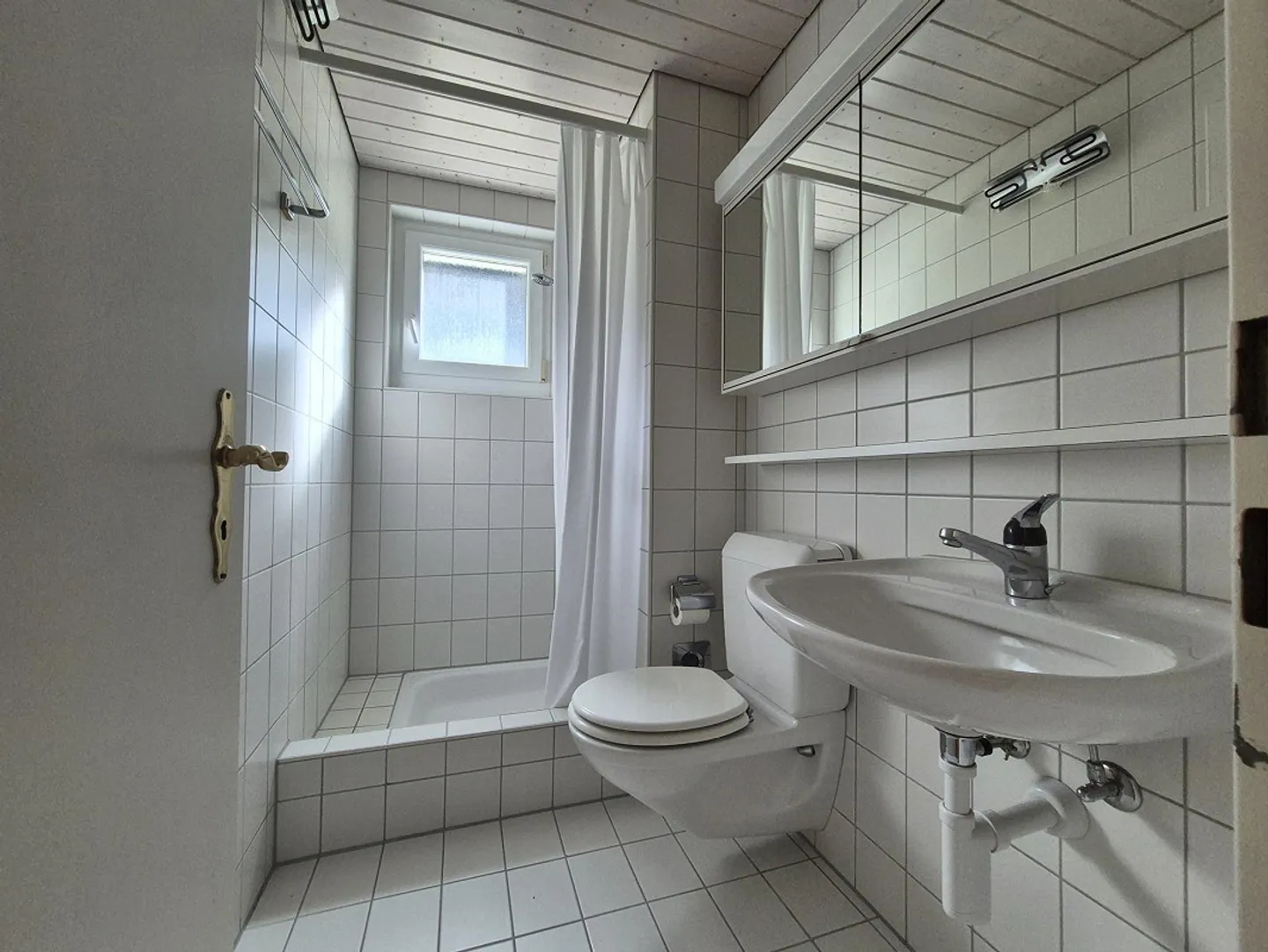 Appartement 4.5 pièces ensoleillé dans un emplacement excellent à Davos Platz - Photo 6 sur 6