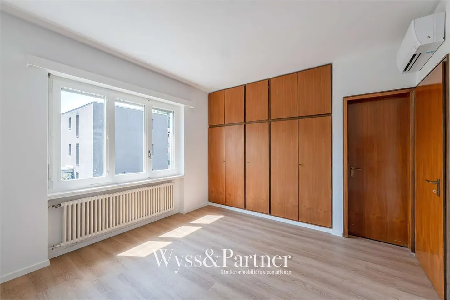 Geräumige 5.5-Zimmer-Wohnung in zentraler Lage in Monte Carasso - Id - Foto 13 von 13