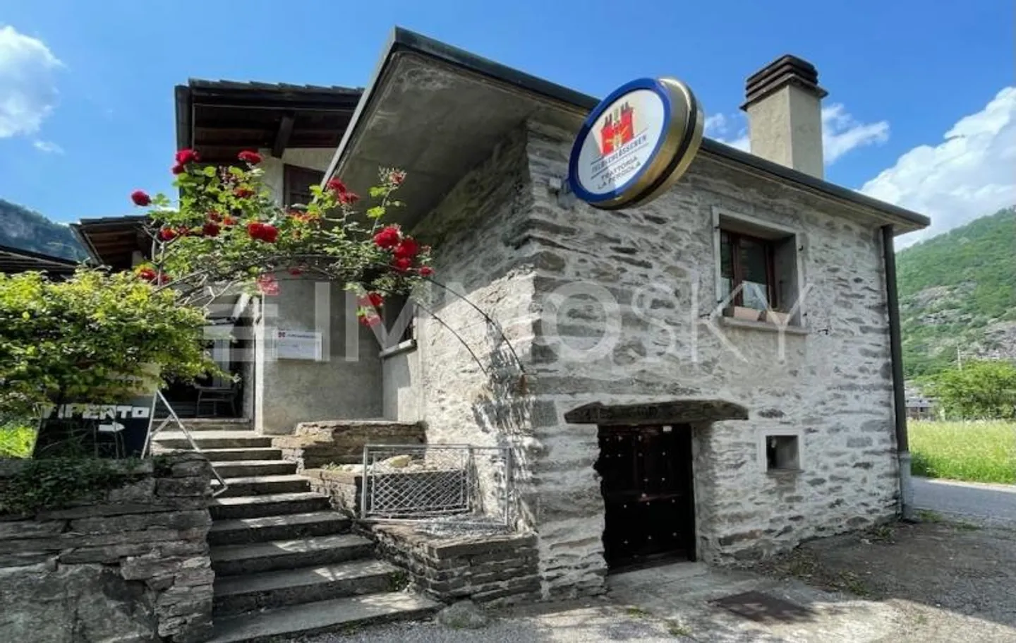 Commercial à vendre - Photo 2 sur 5