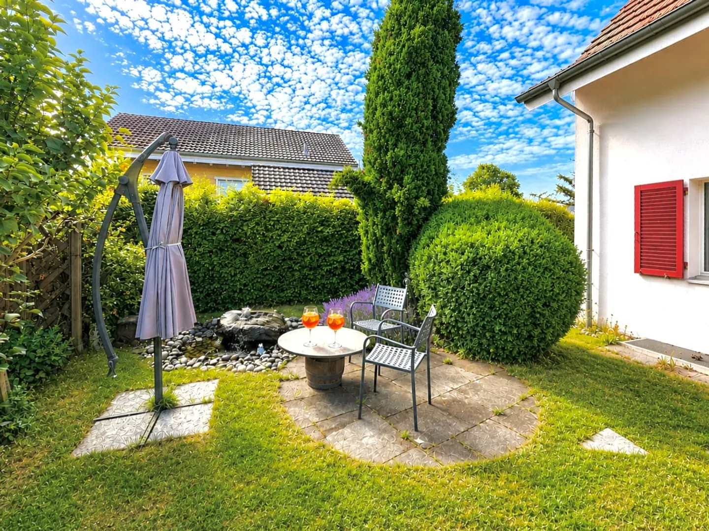 Geräumiges Familienhaus mit Garten - Foto 2 von 13