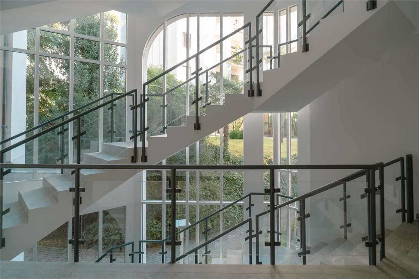 Prestigious 2.5-room apartment in Parco Maraini - Photo 11 of 13