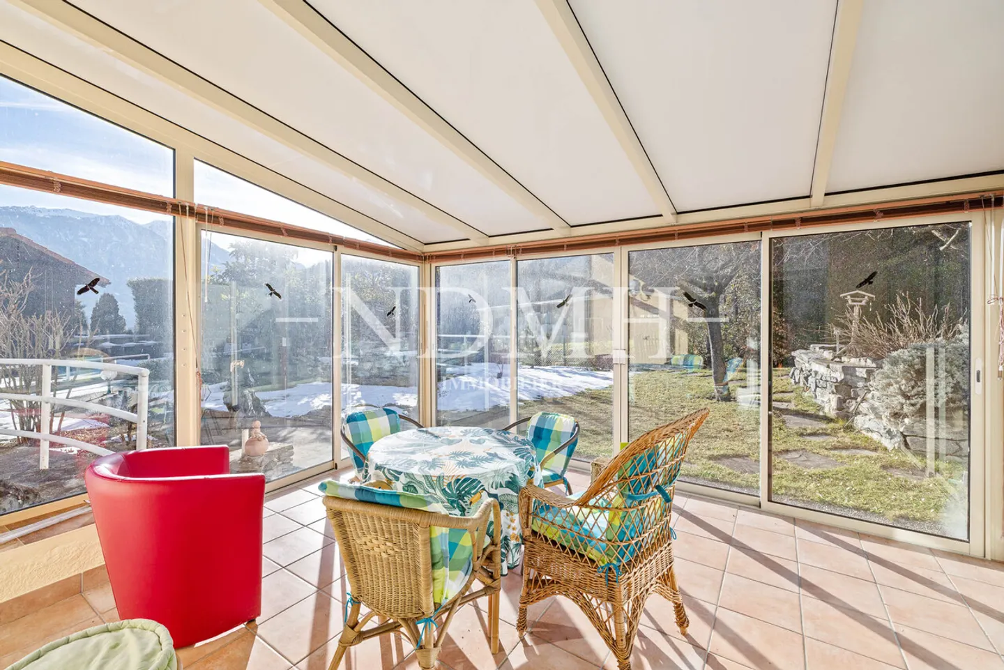 Grande villa con due appartamenti indipendenti - Foto 5 di 12