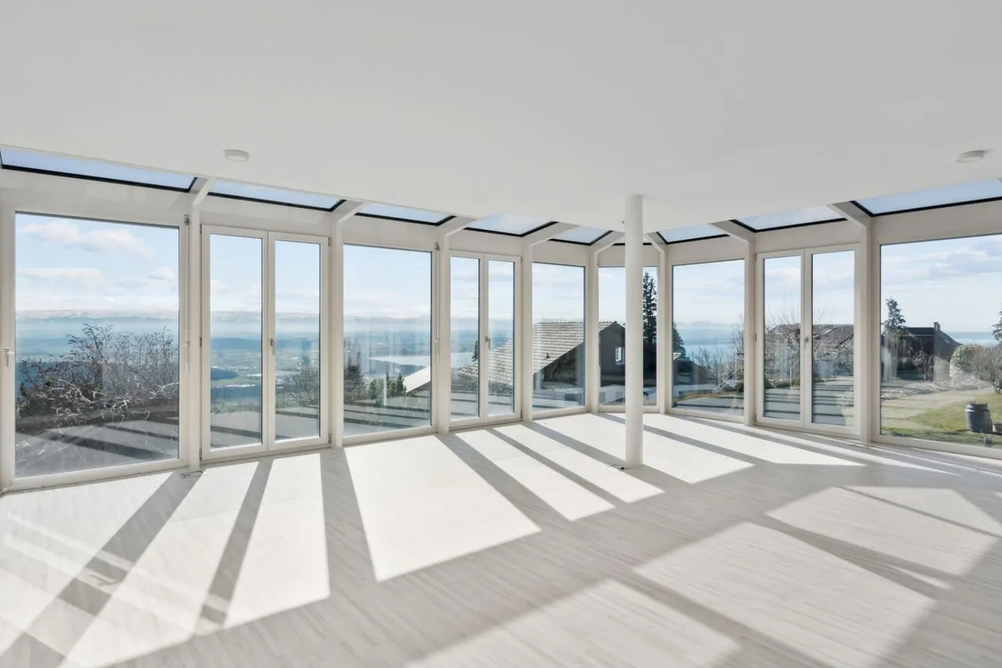Casa indipendente 6,5 locali con vista panoramica sui tre laghi - Foto 4 di 9