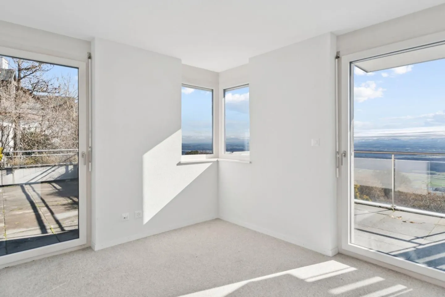 Casa indipendente 6,5 locali con vista panoramica sui tre laghi - Foto 6 di 9