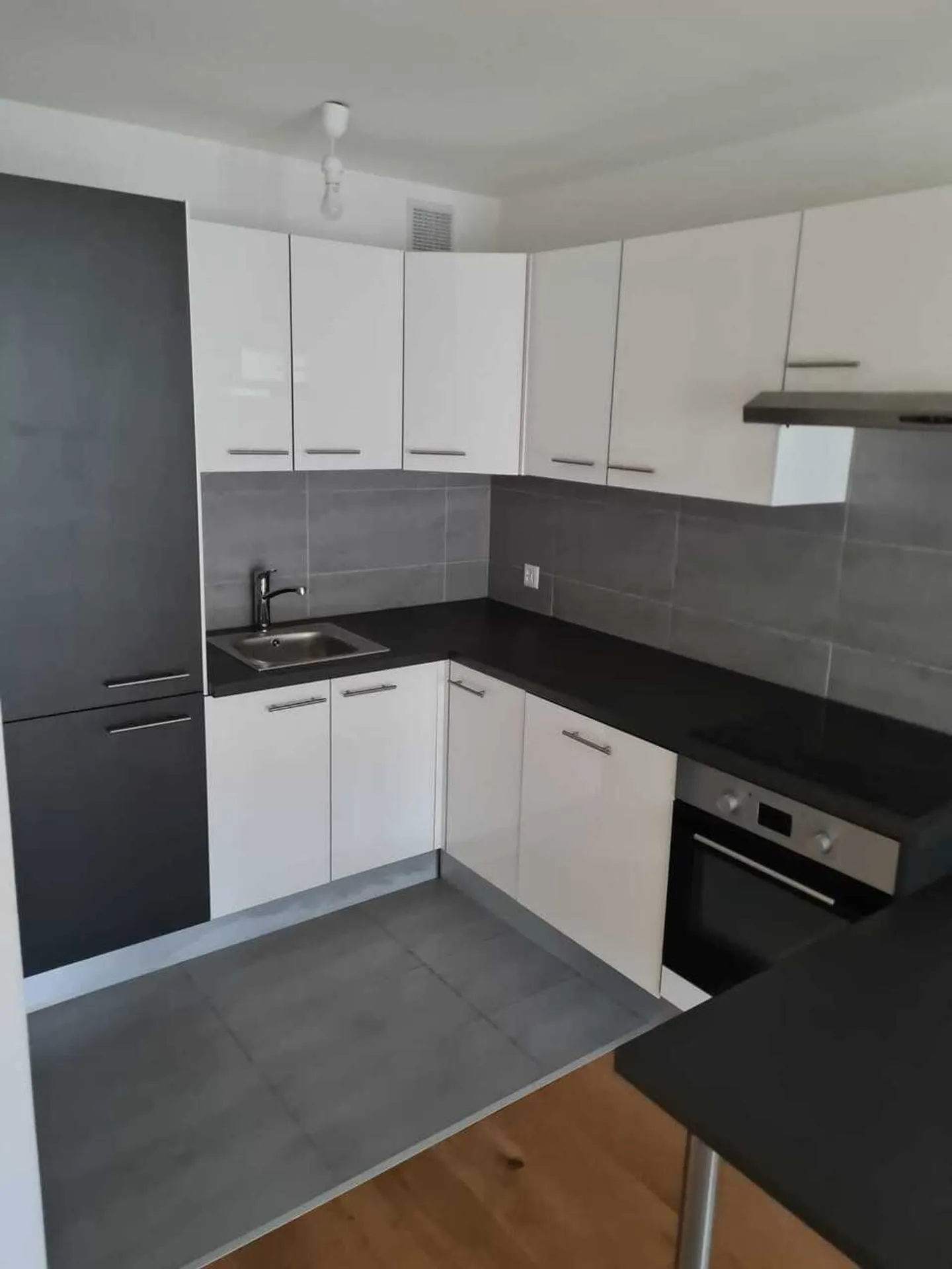 Apartment for rent - Photo 1 of 7