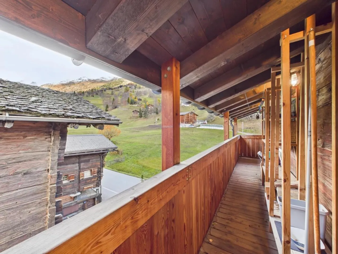 Historical 3.5-room apartment near Bellwald - Photo 4 of 10