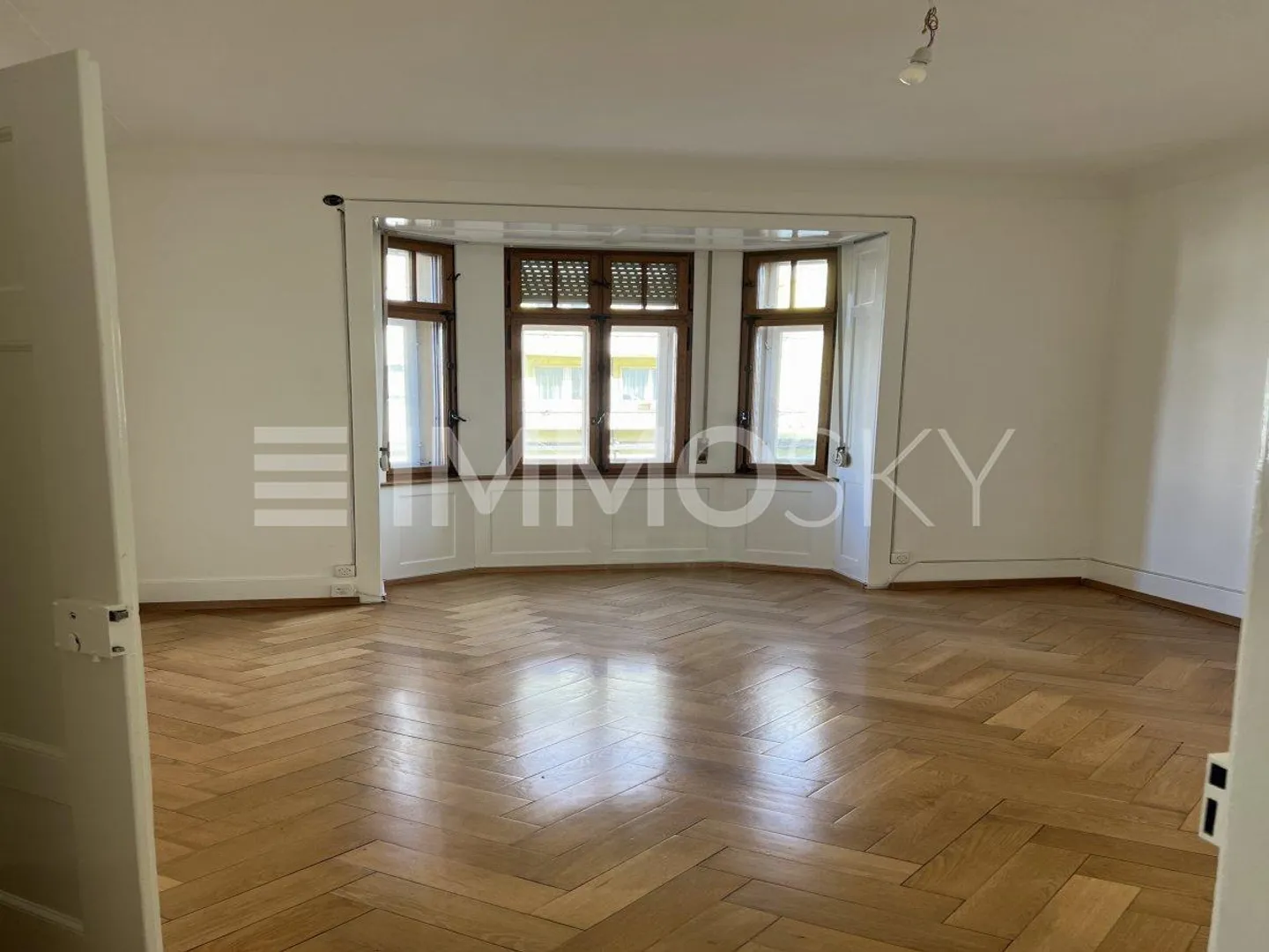 Charmant immeuble ancien avec un flair élégant au cœur de la ville - Photo 4 sur 5