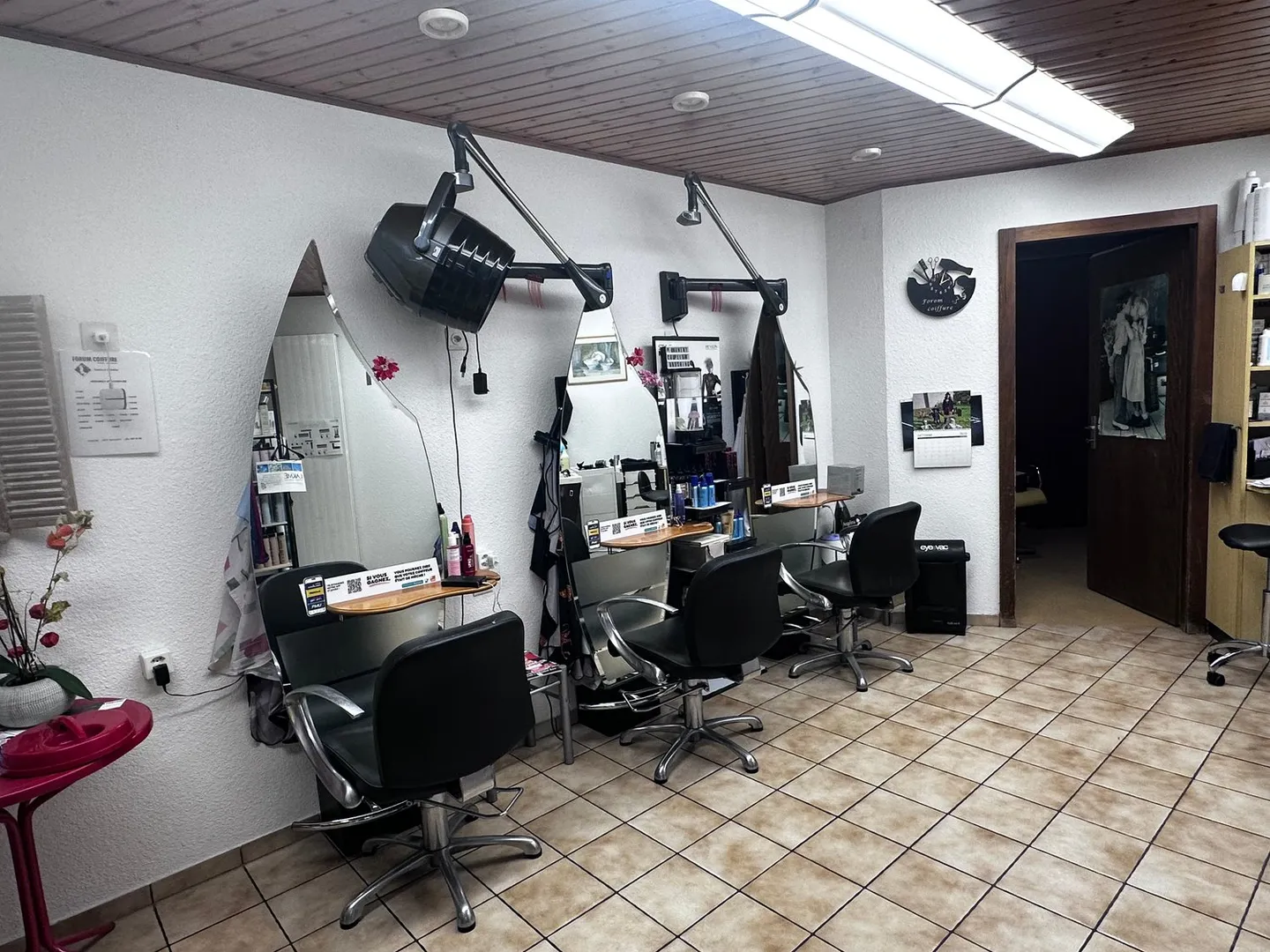 Etablierter Friseursalon mit Kiosk - Foto 3 von 6