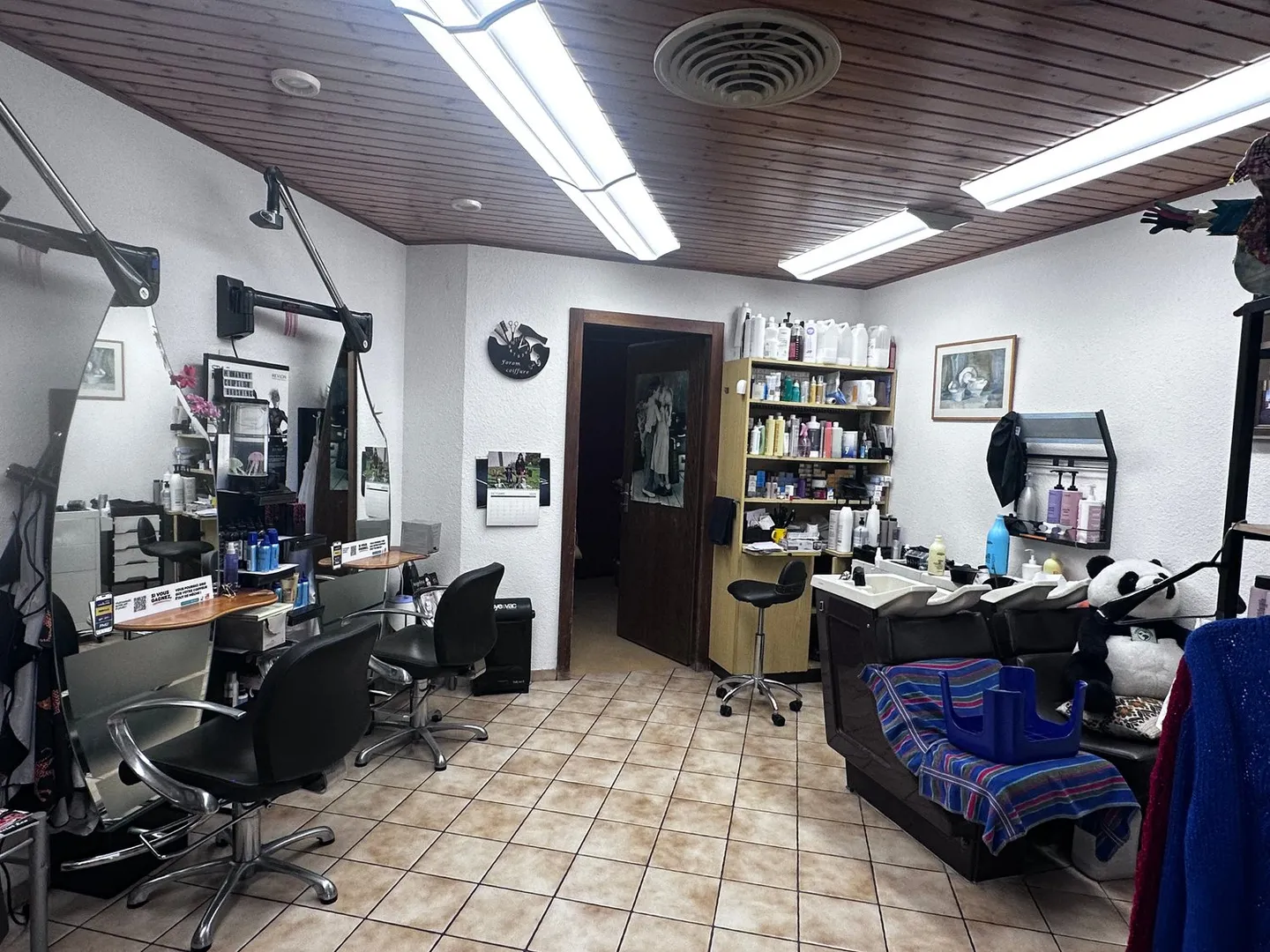 Etablierter Friseursalon mit Kiosk - Foto 4 von 6