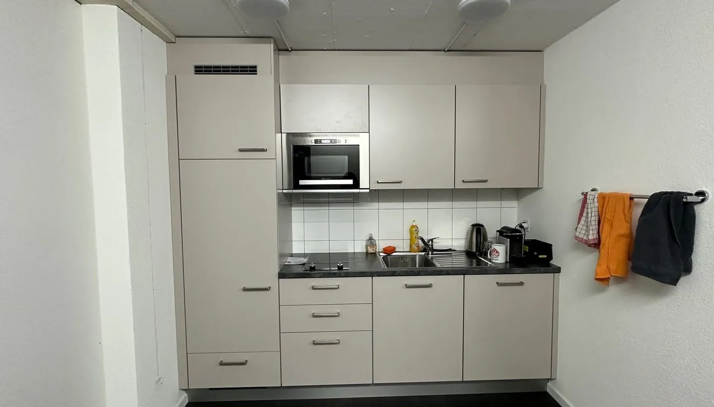 Espace de bureau/commercial à louer près de la sortie d'autoroute Thun-Sud - Photo 9 sur 11