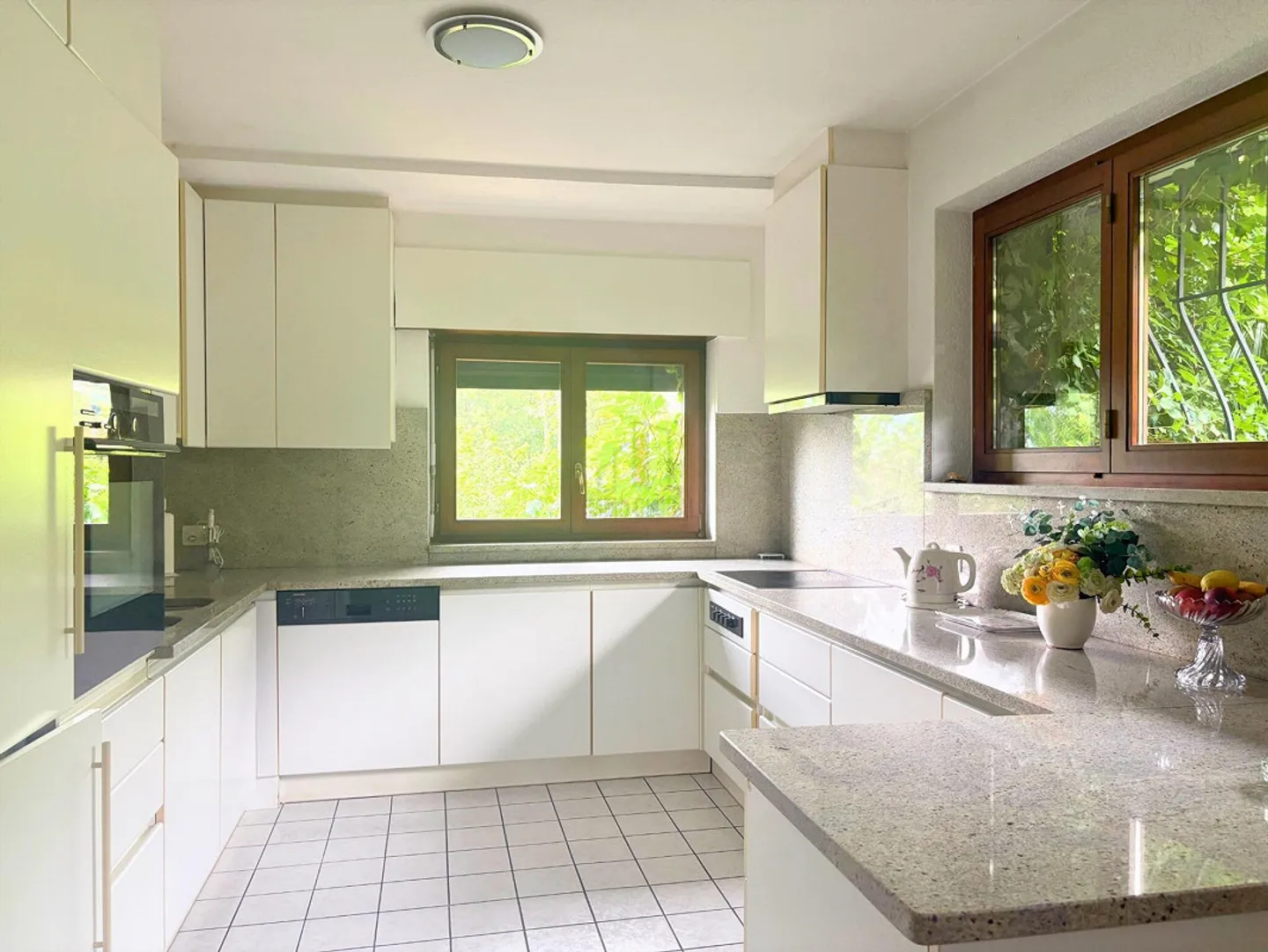 A DREAM PROPERTY WITH SPECTACULAR VIEW - Photo 5 of 11