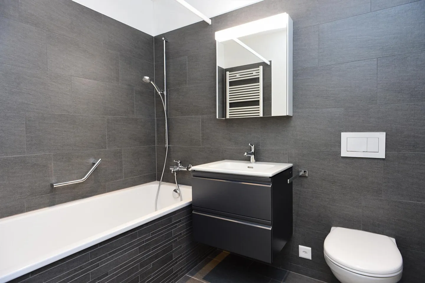 Appartement 5.5 pièces près de trois Weieren - Photo 3 sur 9