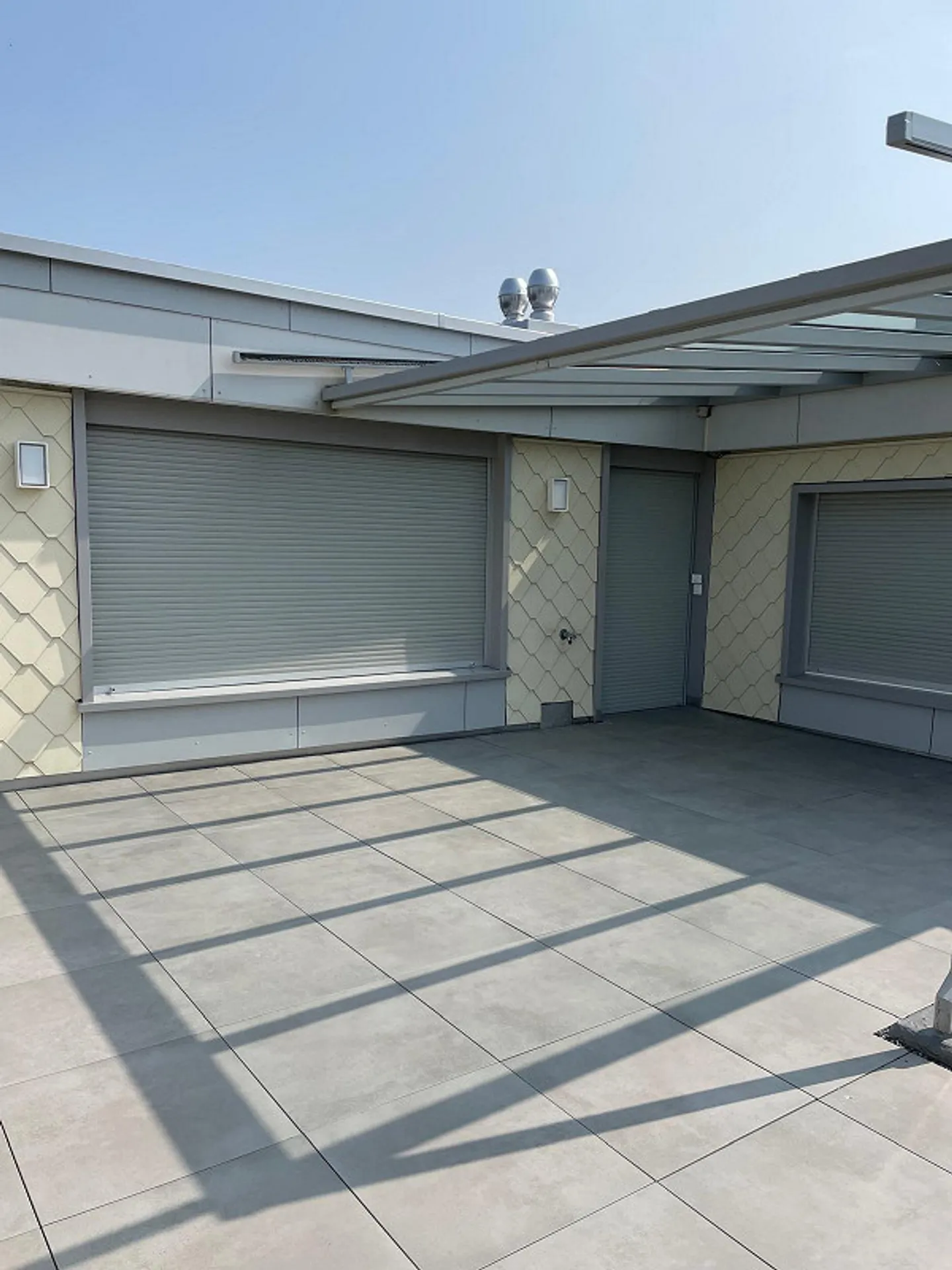 Renovated Attic Apartment - Photo 15 of 18