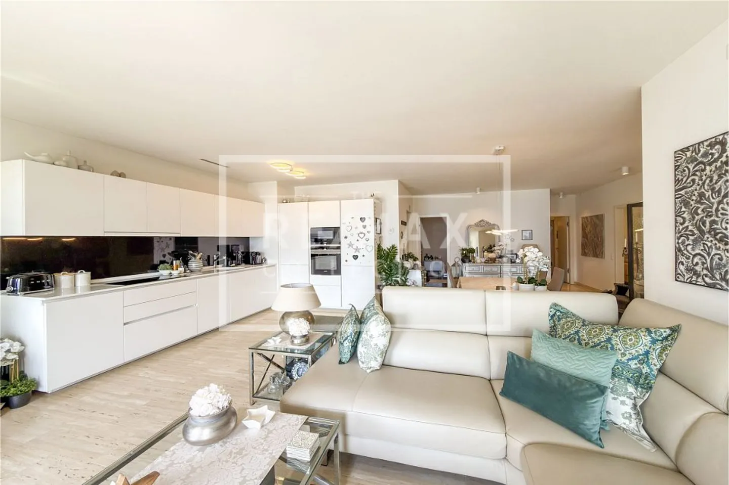 Luxury 4.5-room apartment with lake view - Photo 3 of 4