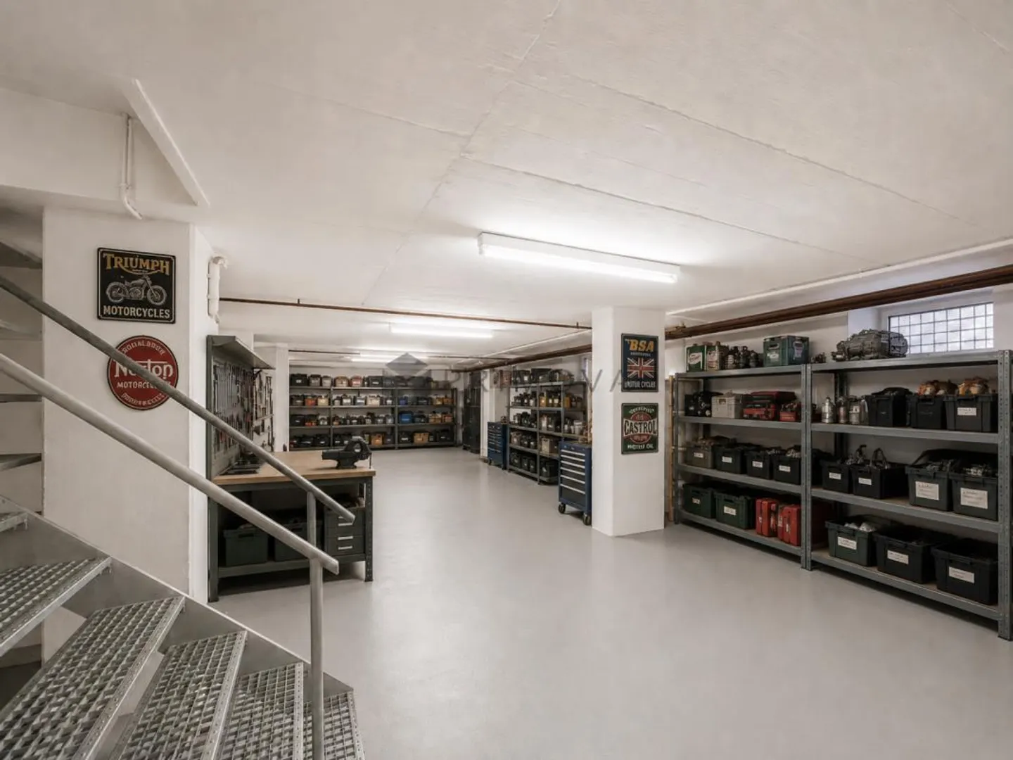 LIVING WITH SPACE FOR PASSION - 500m² FOR COLLECTION, HOBBY & BUSINESS - Photo 9 of 16